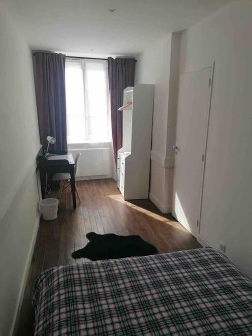 Appartement Cosy A Deux Pas De La Gare Laval  Kültér fotó